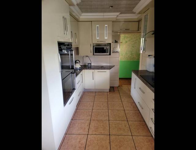 4 BEDROOM HOUSE FOR SALE IN FLEURDAL